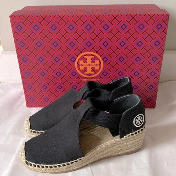 New in box Tory Burch Catalina 250mm Canvas Espadrille Black Size 5